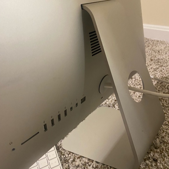 Apple MacOS Desk Computer! 2022 Updated. - Picture 5 of 5